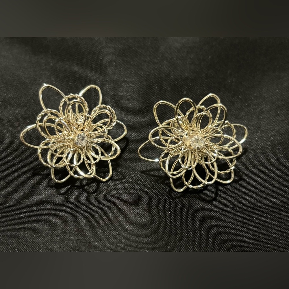 Trendy Jewels Clip-on Earrings